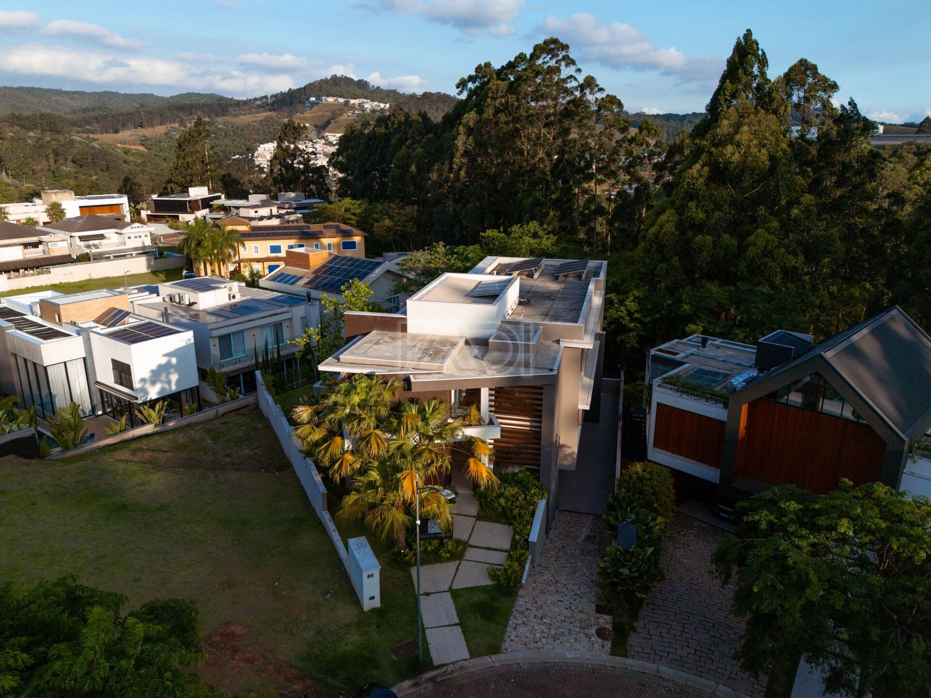Casa em Condomínio Tamboré 11