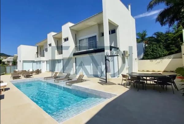 Casa em Condomínio em Tamboré, Barueri/SP