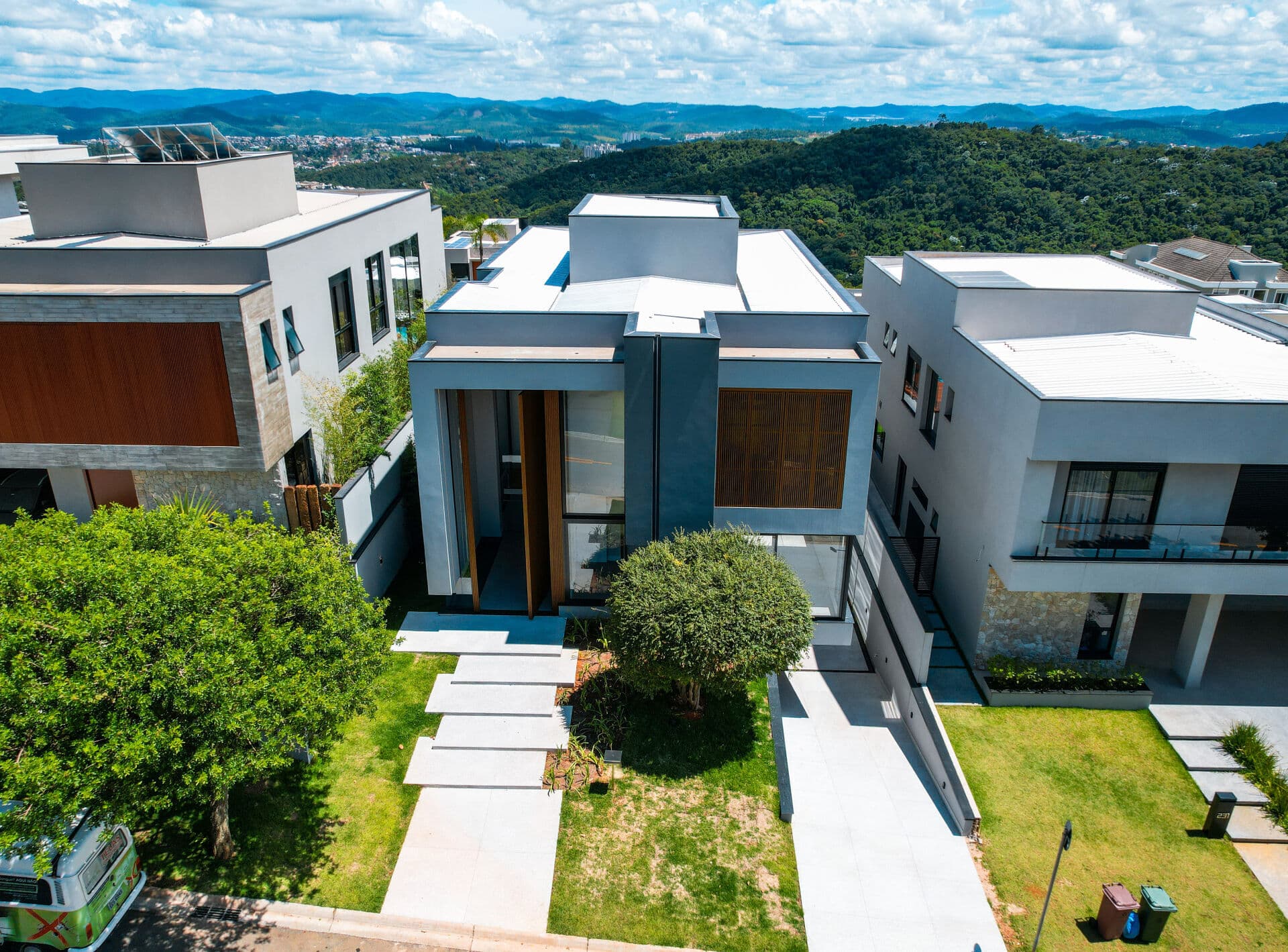 MANSÃO MODERNA E DESLUMBRANTE - GENESIS 2 - R$ 7.500.000,00