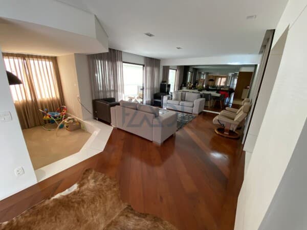 Apartamento Alto Padrão Ed. Chateau