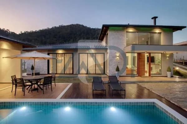CASA À VENDA EM CONDOMINIO ITAIPAVA PETROPOLIS/RJ - R$ 2.690.000,00