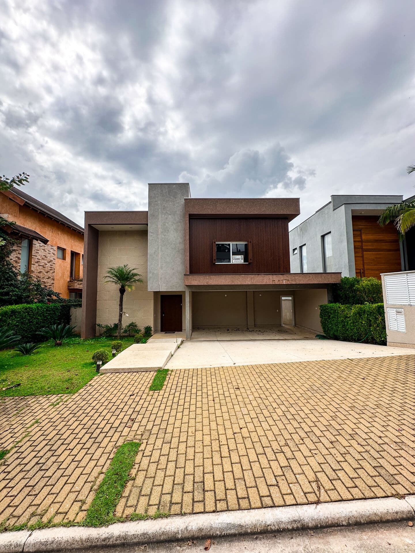 CASA MOBILIADA - R$ 4.250.000,00 - BurlerMarx