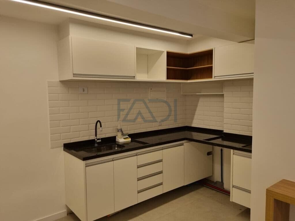 Studio à venda com 37m2, Av. Prestes Maia.
