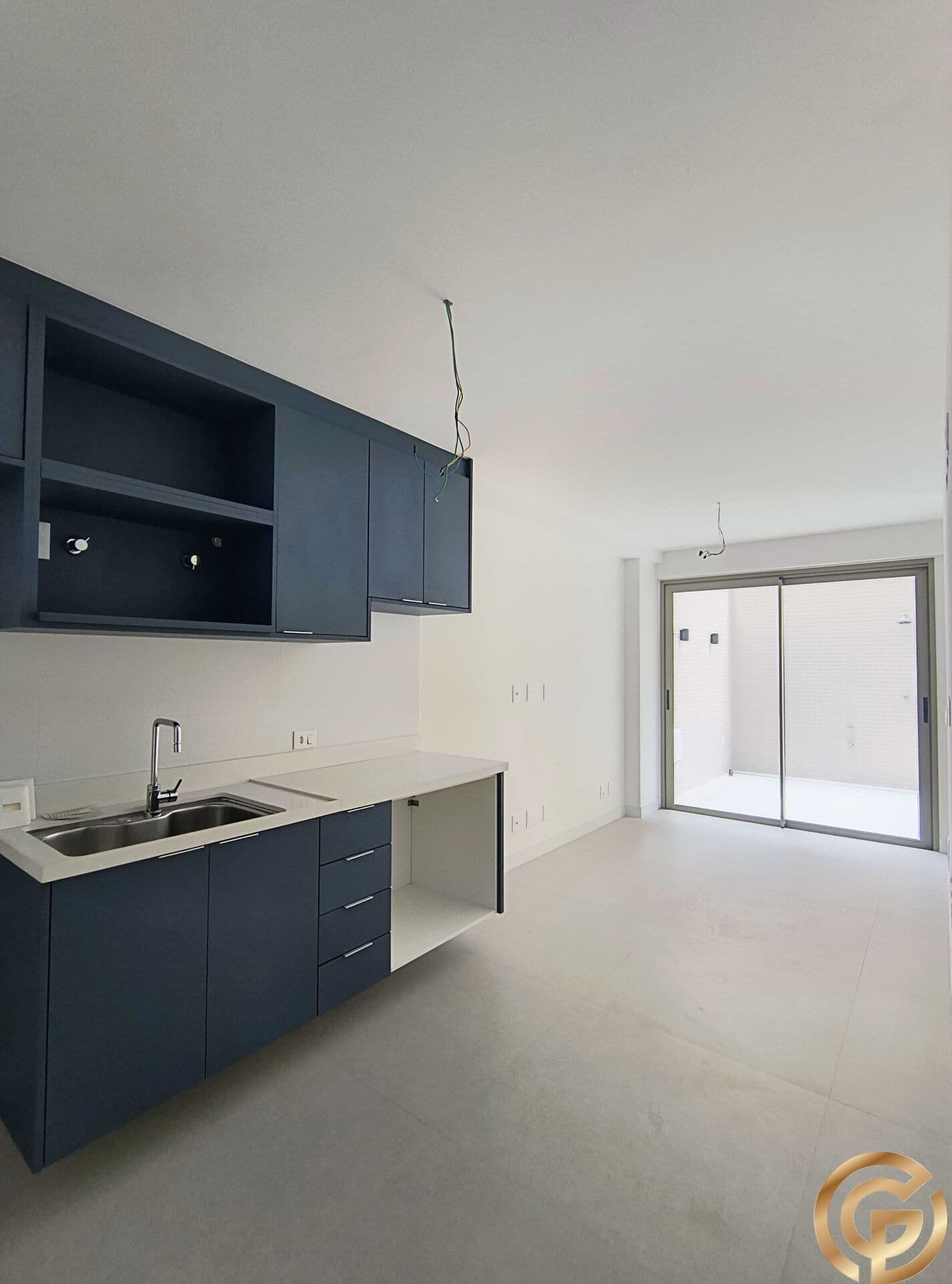 Apartamento Garden de Sala/Quarto com VAGA, Silencioso e Fundos, ideal para Moradia na João Lira, Leblon