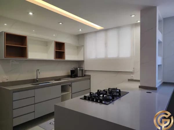 Apartamento Exclusivo de 200m² – Andar Alto, Porteira Fechada, Rua Hilário de Gouveia, Copacabana