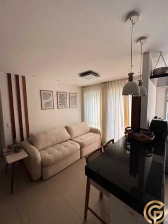 BARRA DA TIJUCA • 2 QUARTOS • VARANDA • LOCALIZAÇÃO ESTRATÉGICA