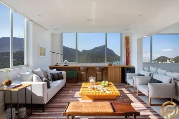 Apartamento de Luxo, 3 quartos, 200m², 2 vagas e amplo Lazer na melhor rua do Alto Leblon.