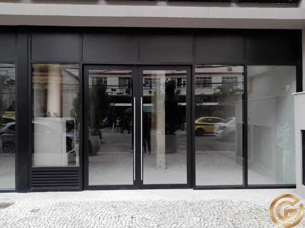 Loja Frontal Meet Botafogo | 238,89 m² (térreo + jirau) | 6 vagas exclusivas | Rua da Passagem