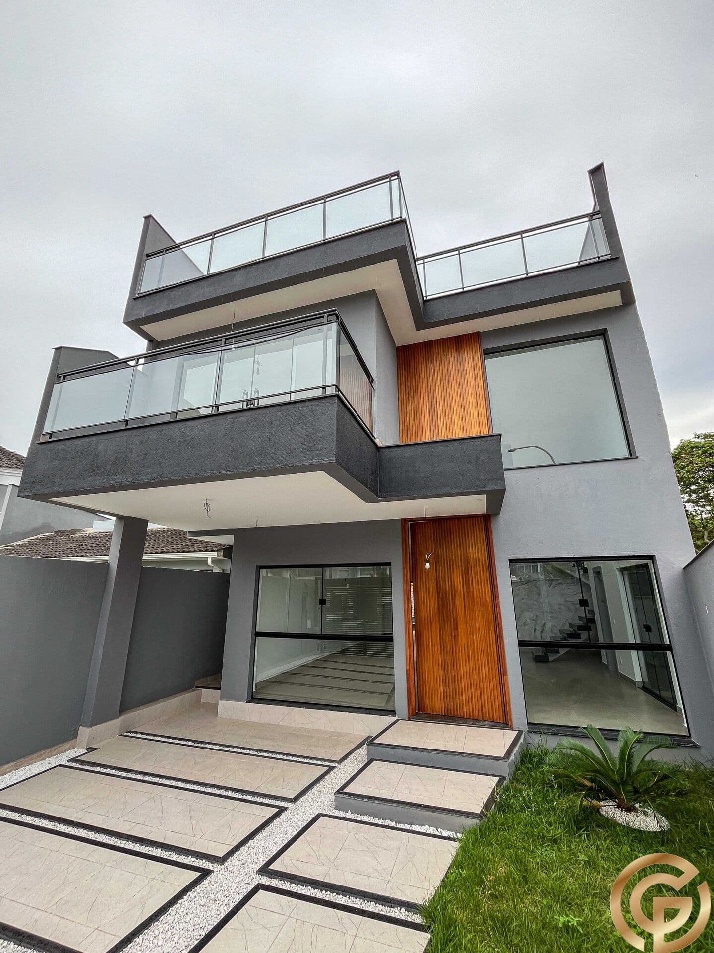 Casa triplex – 5 quartos (4 suítes) – Riviera Del Sol Recreio