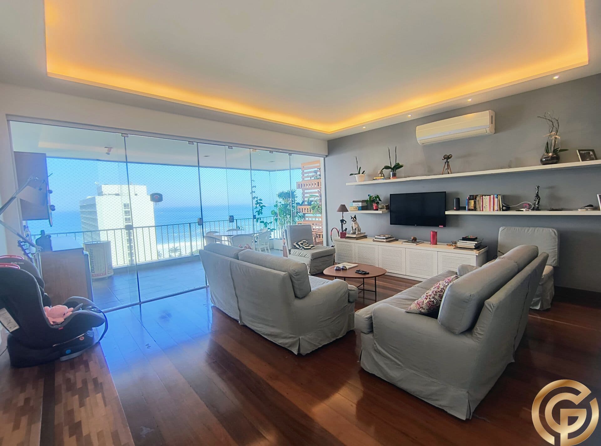 Apartamento reformado no São Conrado Green, 129m², Vista Mar e Montanhas, 2 vagas, e Varandão.