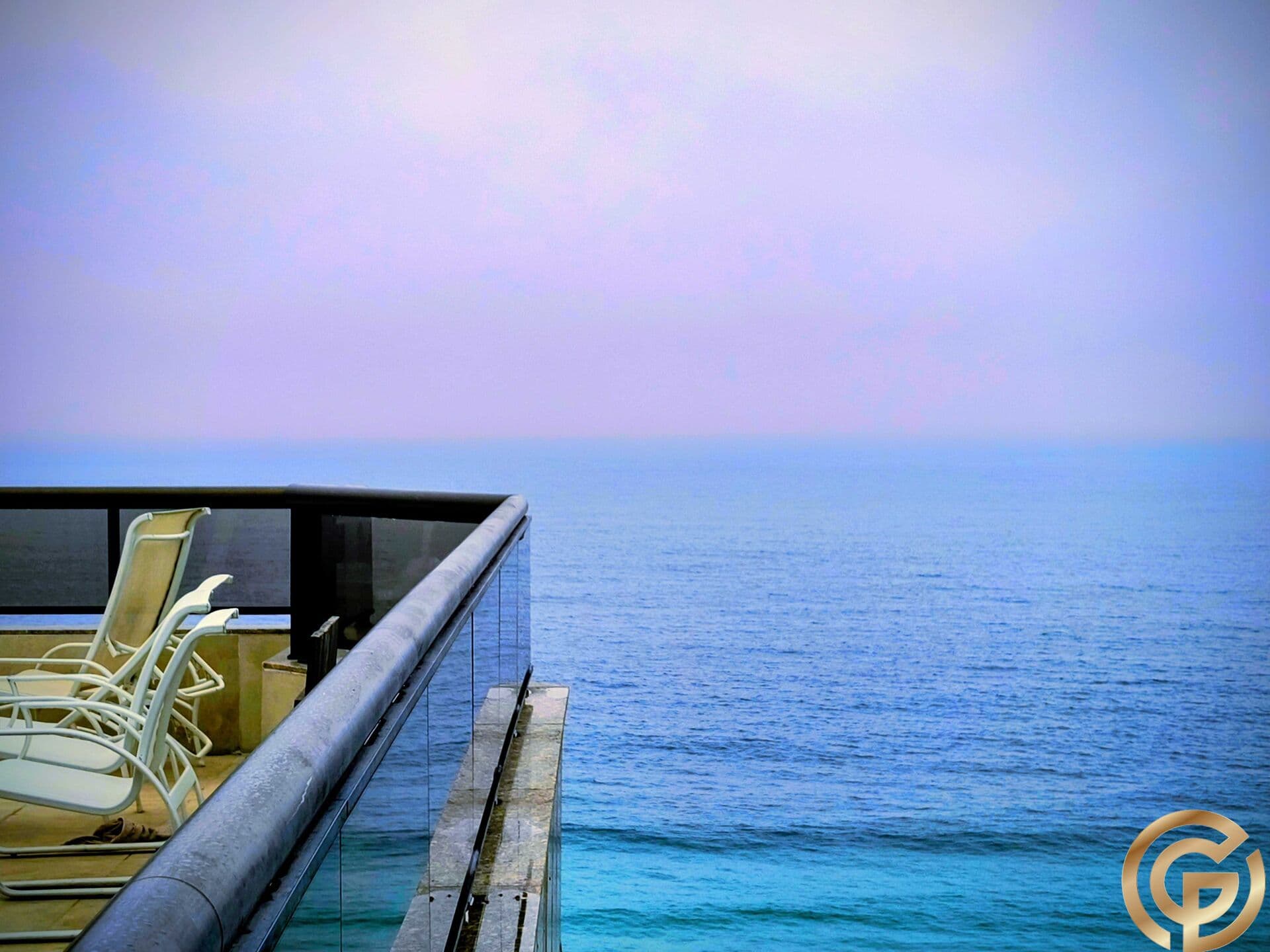 Cobertura Linear Frontal Mar – 216m² – Av. Lúcio Costa, Barra da Tijuca