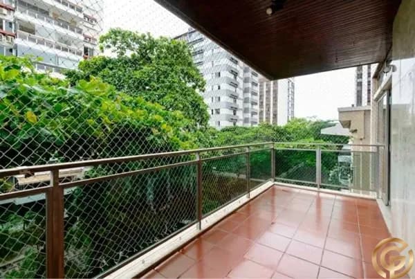 Apartamento no Quadrilátero de Ipanema | 3 Quartos | 2 Vagas | 128m² | Próximo à Praia