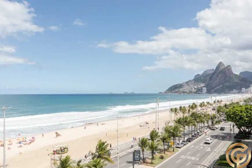 IPANEMA | AV. VIEIRA SOUTO | 235m² | FRONTAL MAR | 3 SUÍTES | TERRAÇO COM JACUZZI