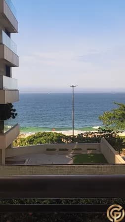 Apartamento Reformado em Alto Padrão, Porteira Fechada, 2 quartos, 82m², Vista Mar no quadrilátero de Ouro de Ipanema