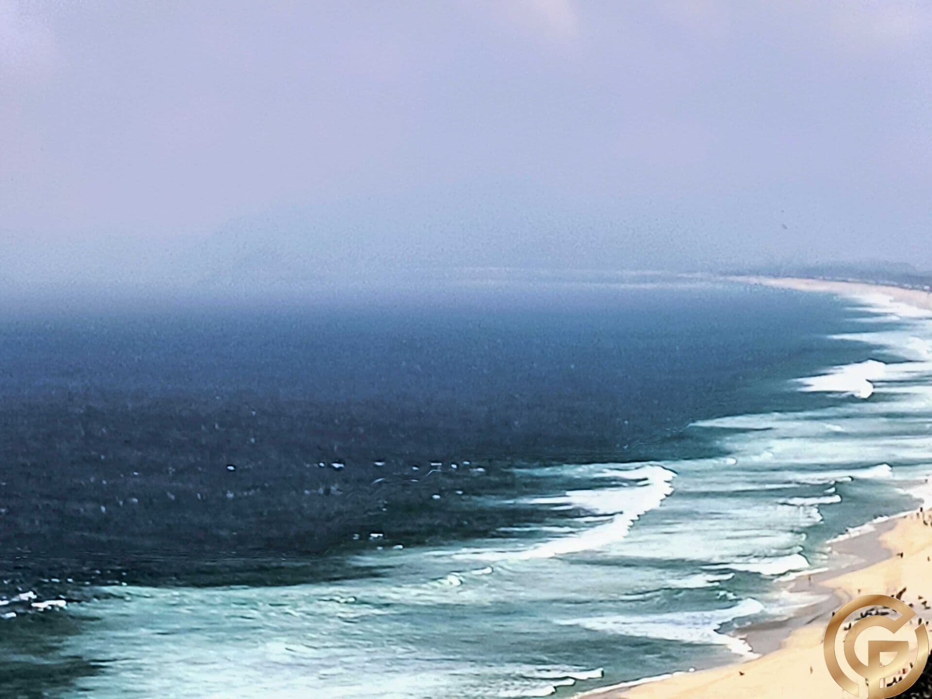 Cobertura Duplex vista Mar e pôr-do-sol, 4 suítes, no desejado Condomínio Acquabella, Praia da Barra.
