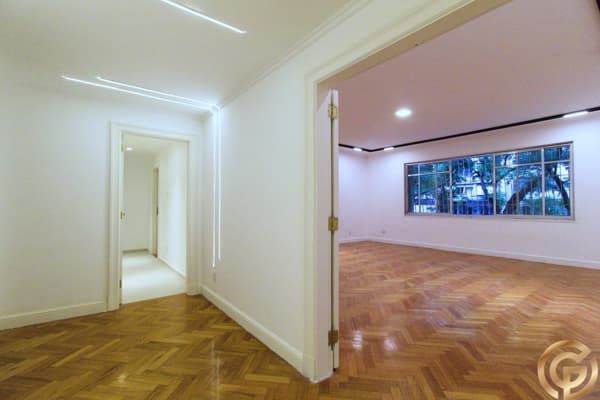 Apartamento GARDEN de Luxo, 420m², Reformado, 4 Quartos, sendo 2 suítes e Vaga, no Flamengo.