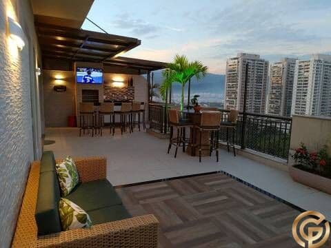 Cobertura Linear no Thai Condominium Club, resort no Barra Bonita, 158m², 3 quartos, e vista Montanhas e Mar.