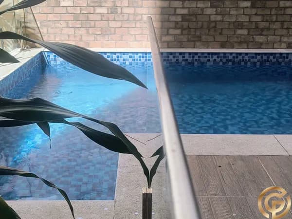 Apartamento Double Suítes, em prédio de Alto Padrão, em Ipanema, próximo do Hotel Fasano e Metrô.