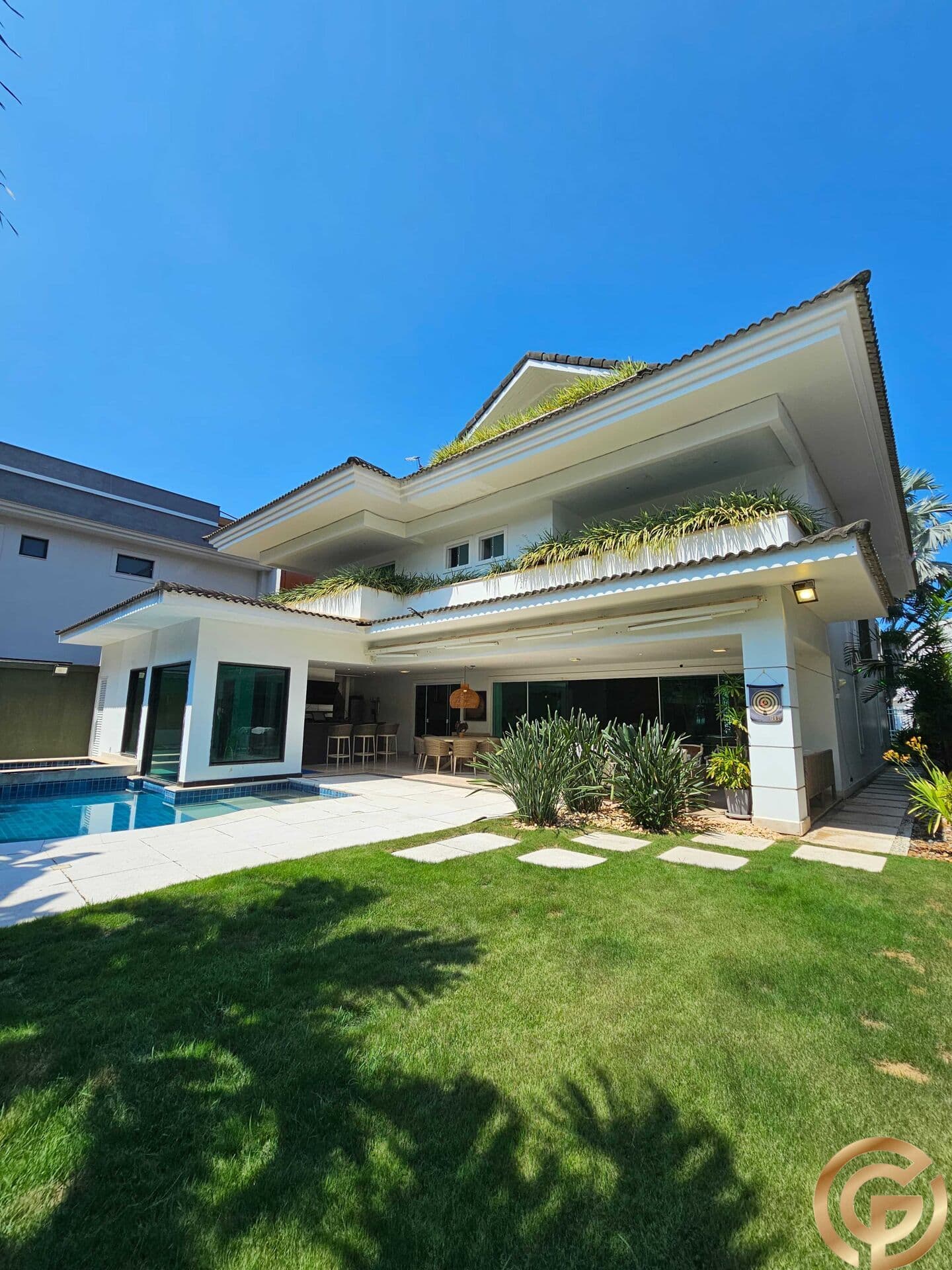 Casa Triplex no Quintas do Rio | 4 Suítes | 533m² | Lote 600m² | Lazer Privativo | 4 Vagas