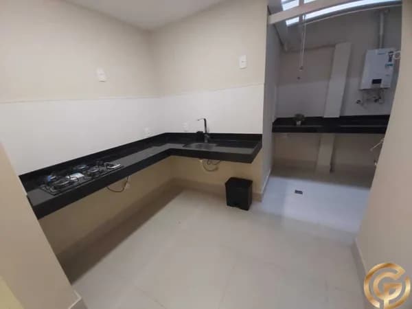 Excelente Oportunidade, 78m², 2 quartos, vaga alugada, REFORMADO, em Copacabana