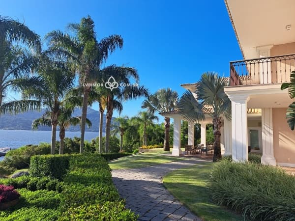 Casa Alto Padrão para Venda em Barra da Lagoa Florianópolis-SC