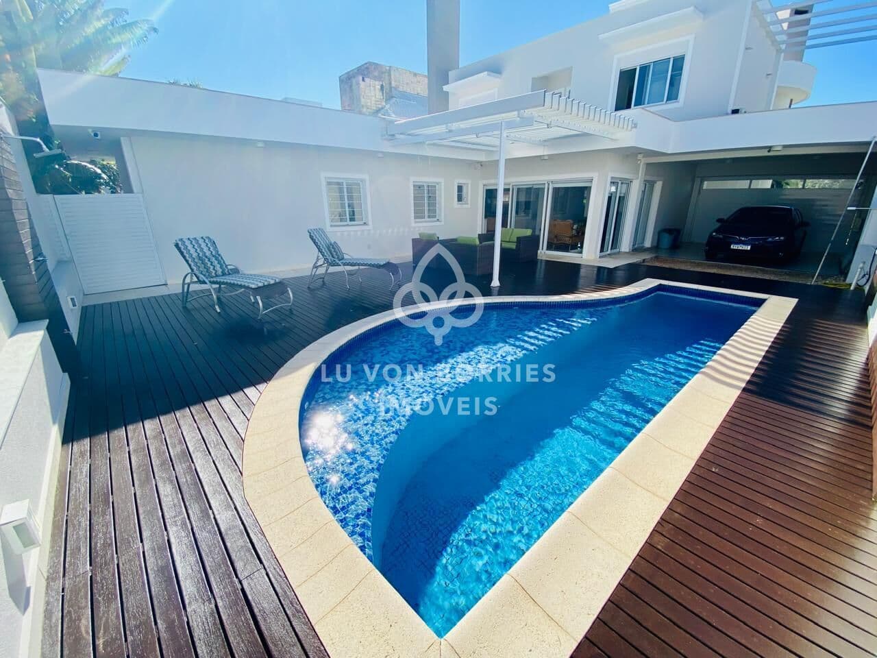 Casa Alto Padrão para Aluguel em Jurerê Internacional Florianópolis-SC