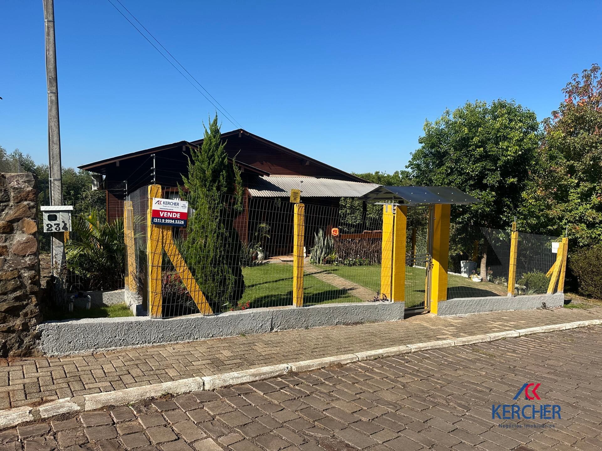 Casa à Venda no Morro da Manteiga em Tupandi