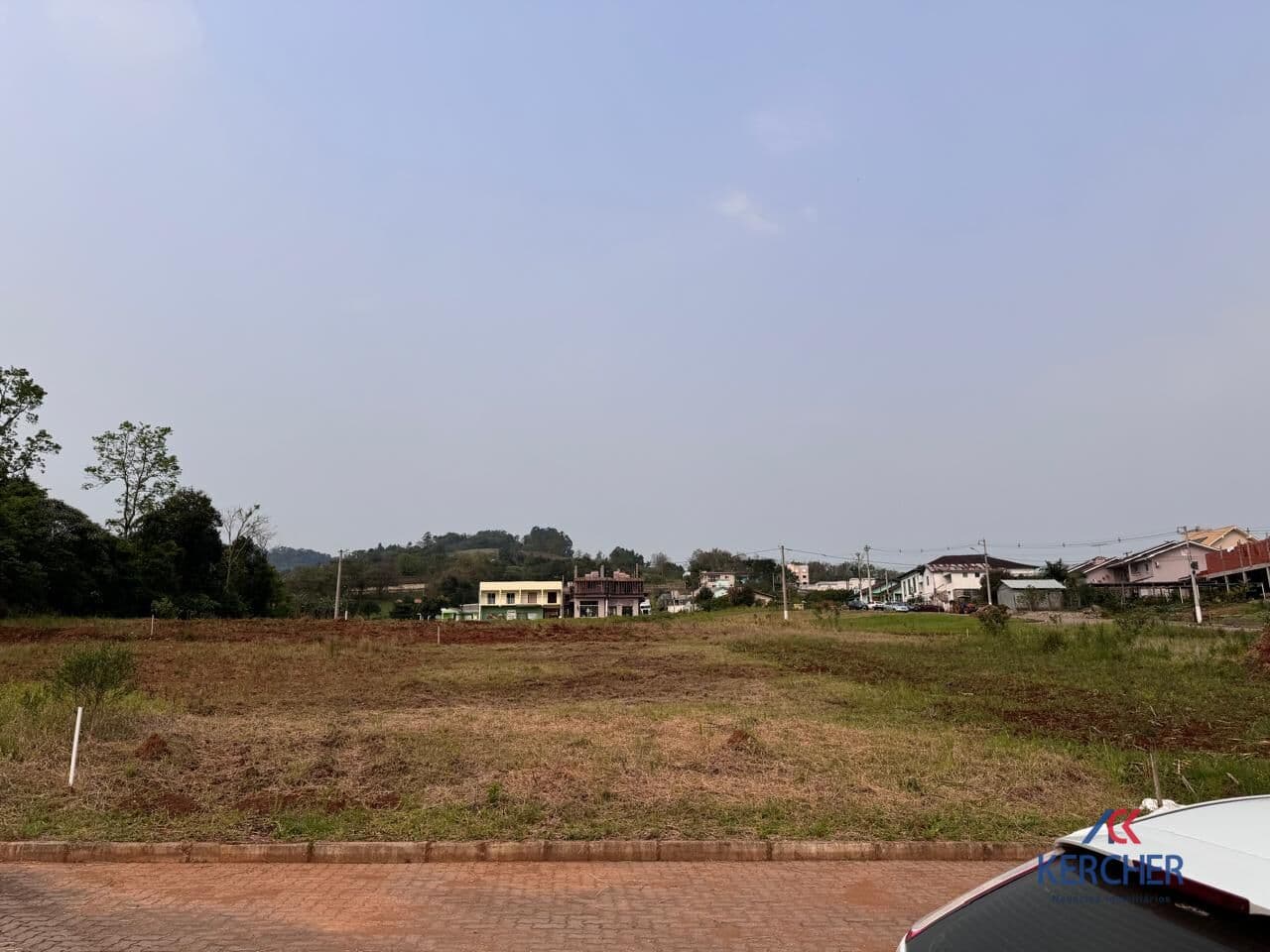 Terreno com Acesso pela Avenida Salvador em Tupandi!
