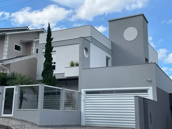 Ótima Casa na Pedra Branca