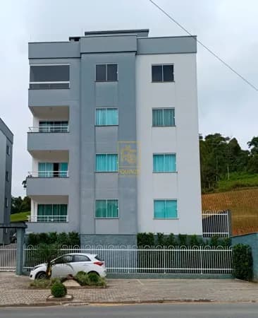 Apartamento com 3 dormitórios em área nobre em Timbó