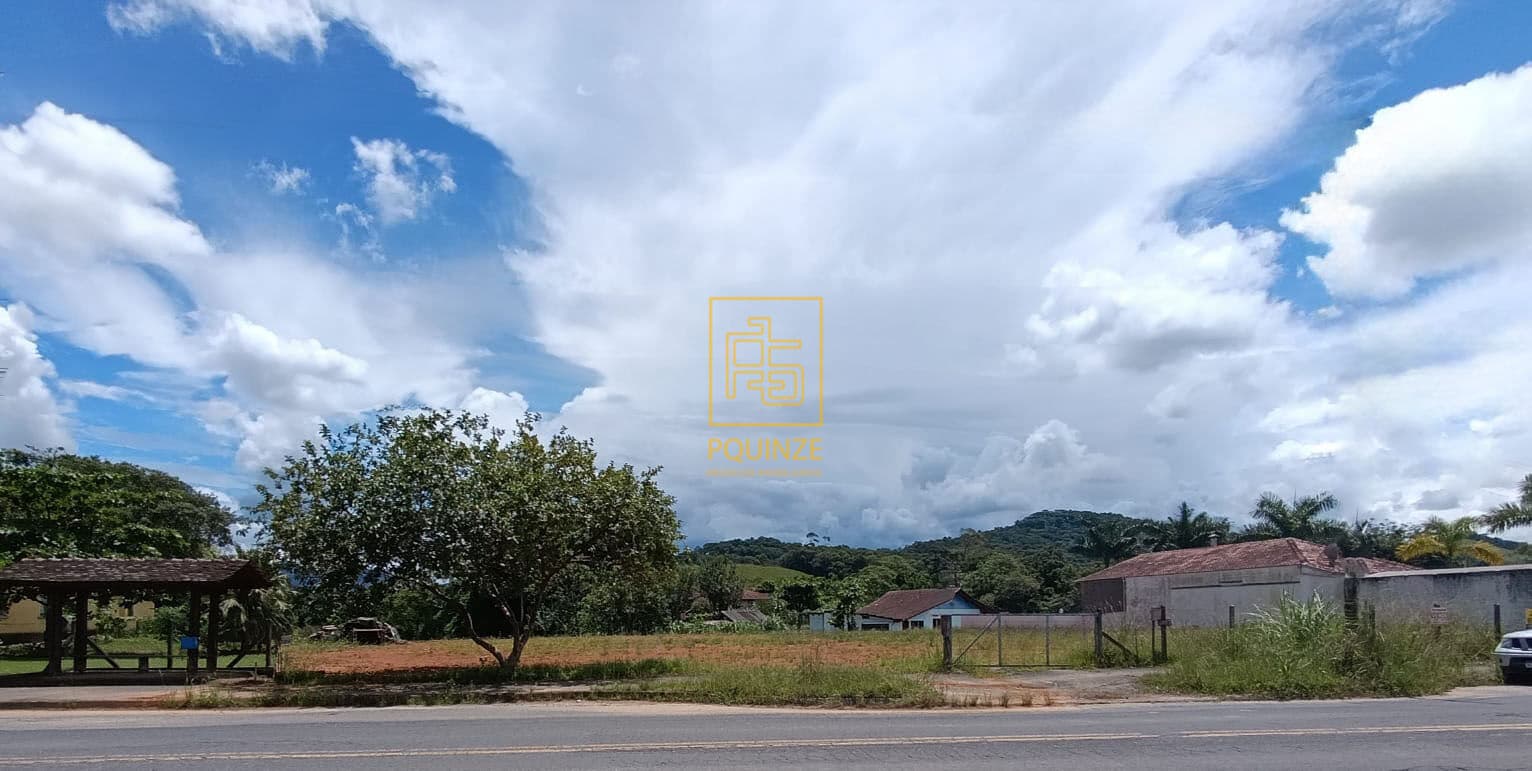 Amplo terreno no bairro Pomeranos