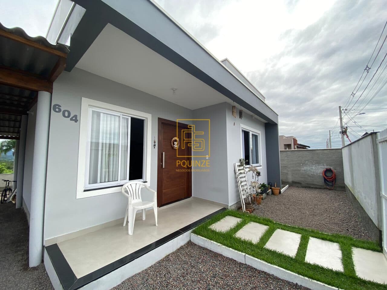 Casa com móveis sob medida no bairro João Paulo II, Indaial