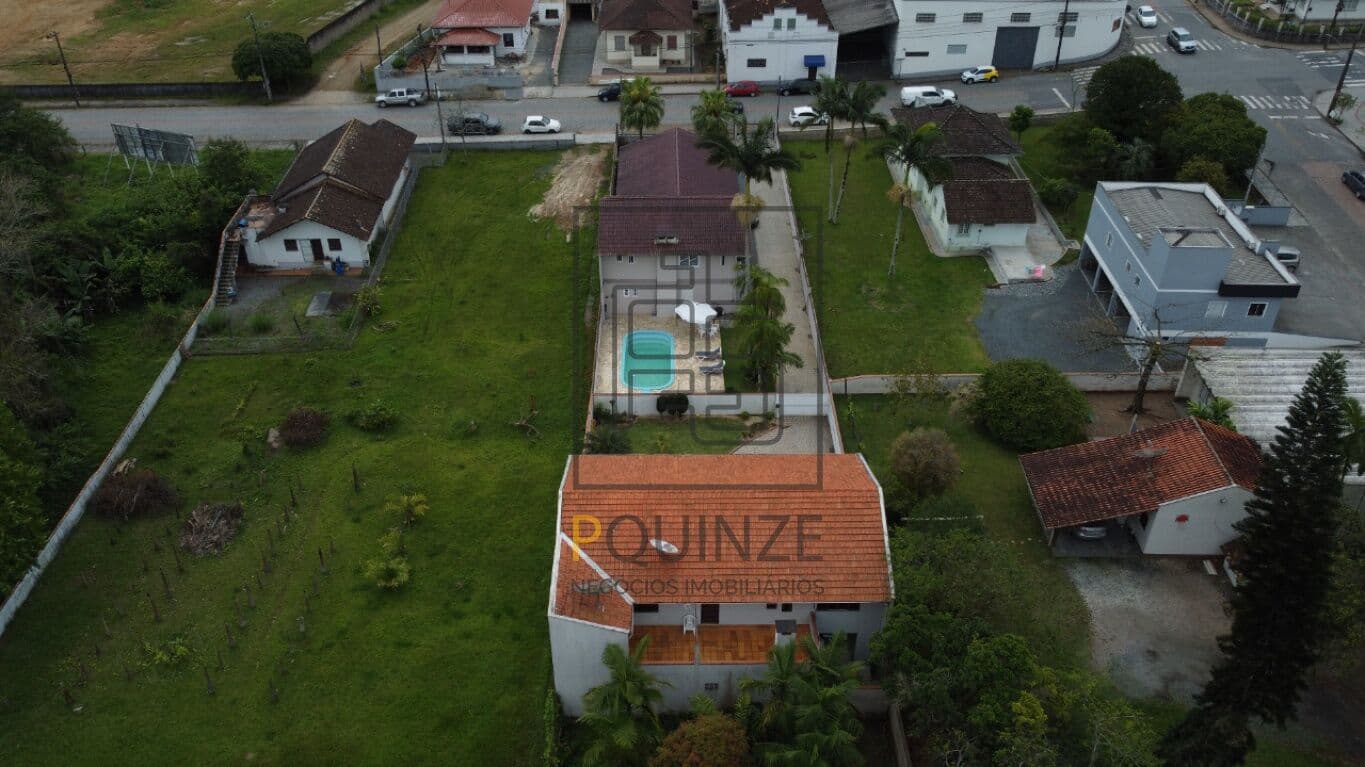 TERRENO COM 2 CASAS NO CORAÇÃO DE TIMBÓ - 1 MINUTO DO CENTRO