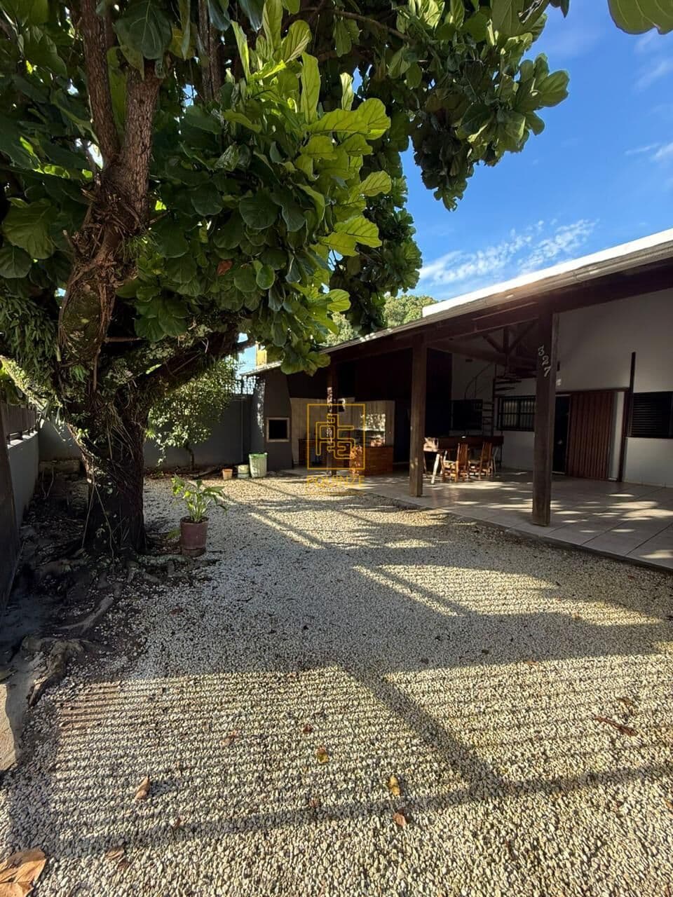 Casa a 450 metros do mar