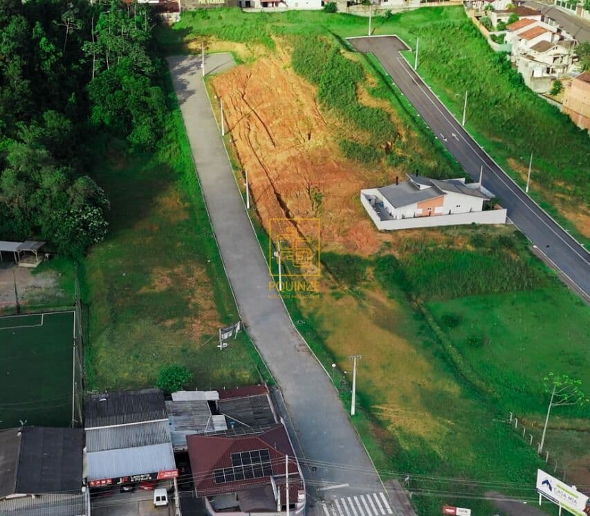Terrenos a 1,9 Km do centro de Indaial