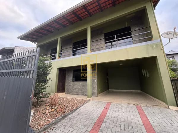 Casa ampla com 2 suítes em Timbó