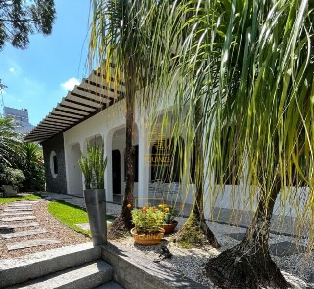CASA NO CENTRO DE TIMBÓ