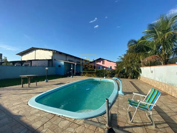 Casa com piscina no bairro Cruzeiro em Rio dos Cedros