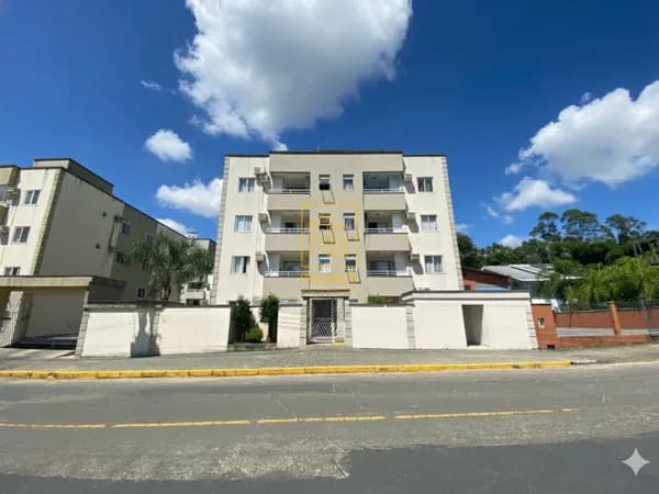 Apartamento semimobiliado no Residencial Lírios do Vale em Timbó