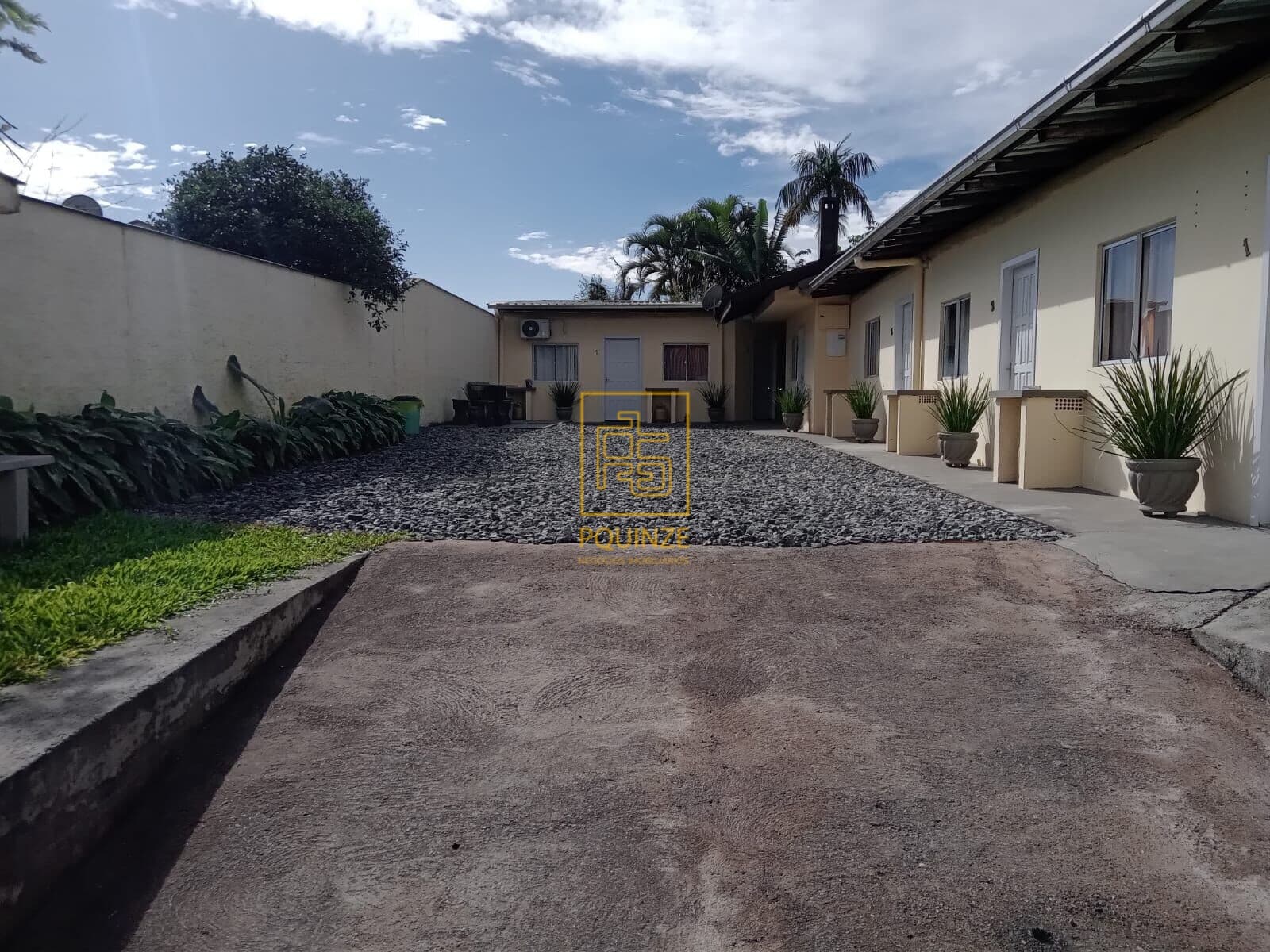 TERRENO COM 7 QUITINETES