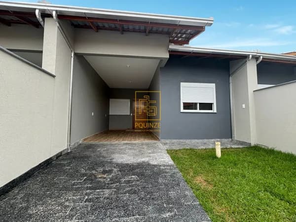 Casa a 700m da Praia no Bairro Itacolomi em Piçarras