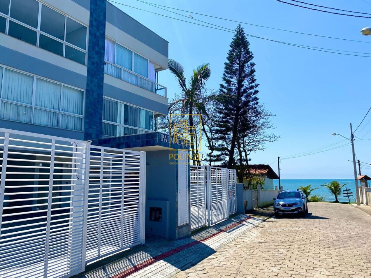 Apartamento totalmente mobiliado a 26 metros da praia em Barra Velha