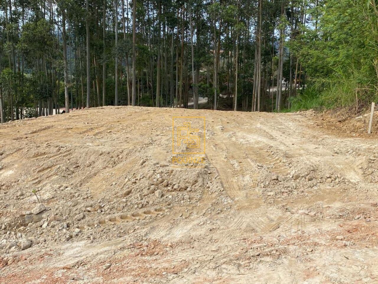 Terreno pronto para construir no Centro de Apiúna