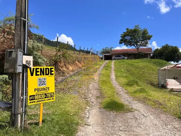 Casa com terraço no bairro dos Estados