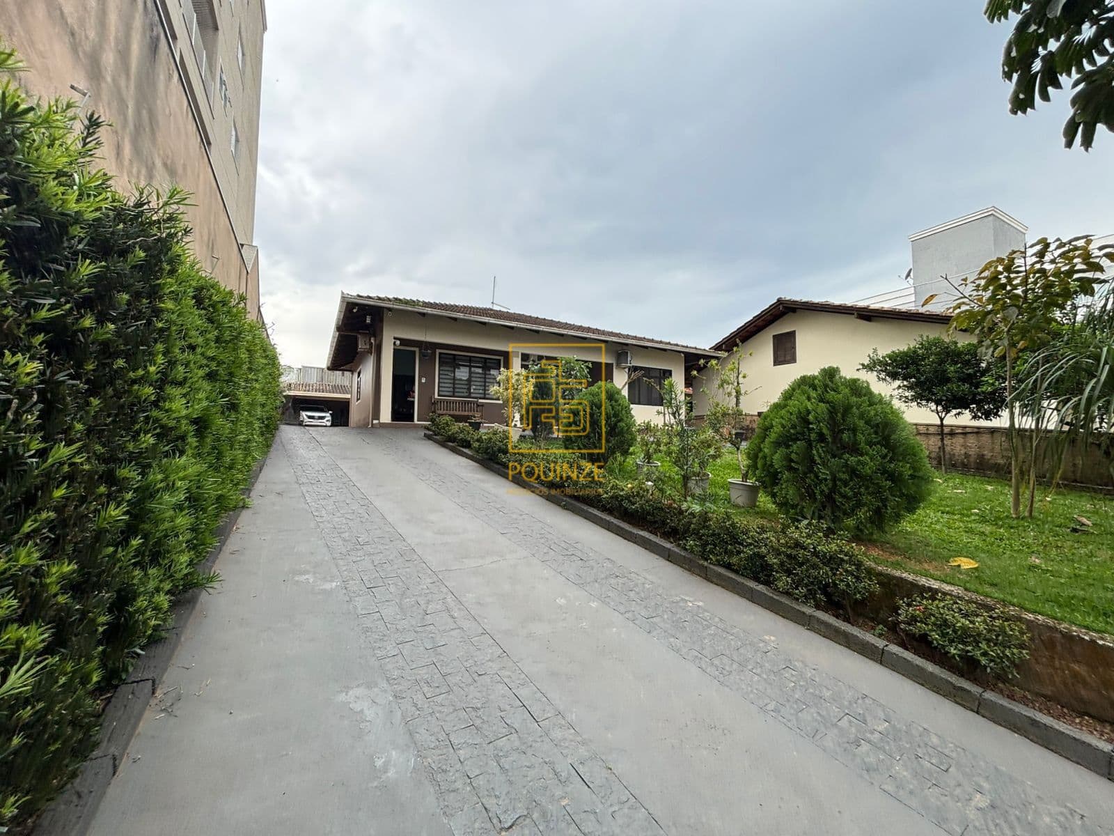 Casa com piscina e área de festas em Indaial