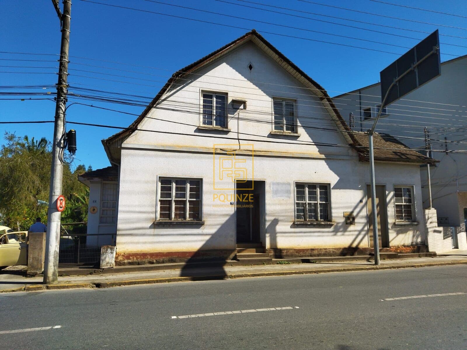 CASA NO CENTRO DE TIMBÓ - ÓTIMA LOCALIZAÇÃO PARA PONTO COMERCIAL