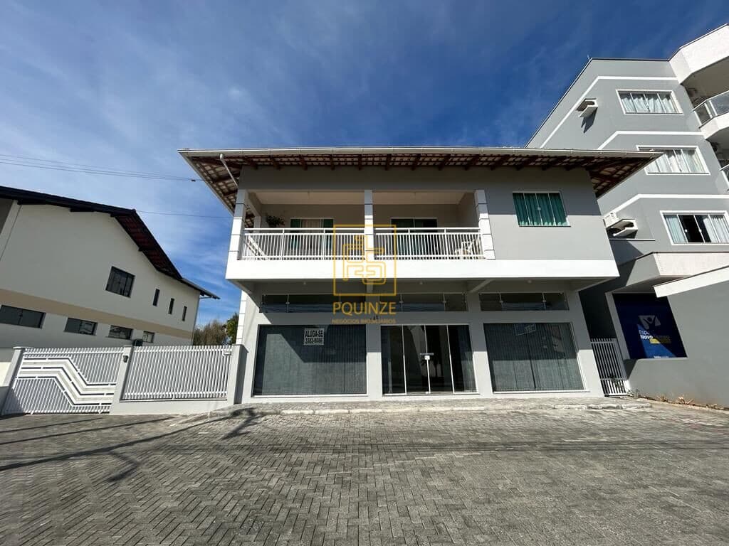 Casa residencial/comercial próximo ao centro de Timbó!!