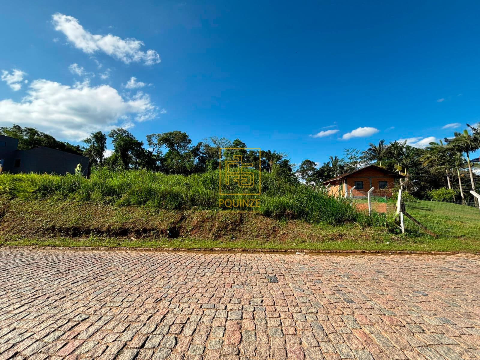 Amplo terreno em Rodeio 12