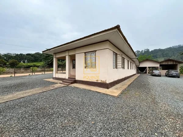 Sítio mobiliado em Tiroleses, Timbó