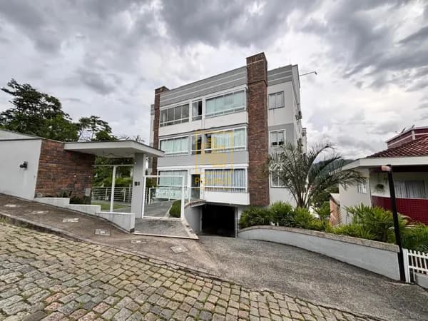 Apartamento semi mobiliado no coração de Pomerode